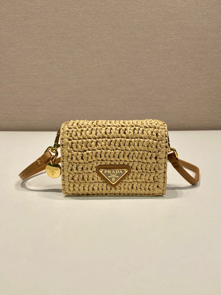 Raffia-Effect Crochet Card Holder with Shoulder Strap – Handwoven Calfskin Mini Bag