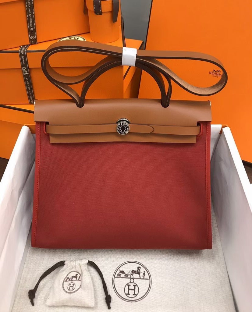 Classic Herbag Zip 31 Handbag