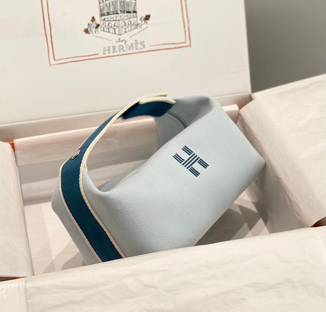 Bride - a - Brac Case