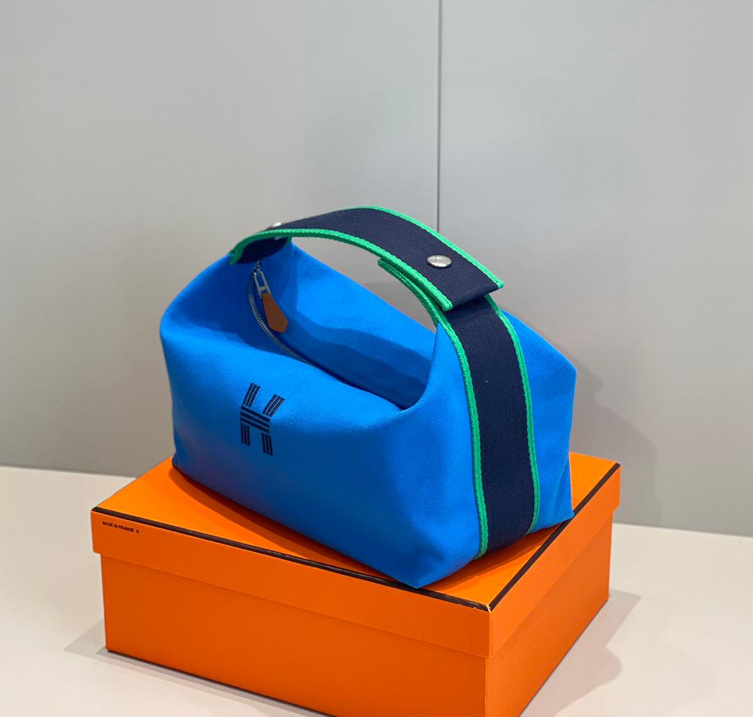 Bride - a - Brac Case