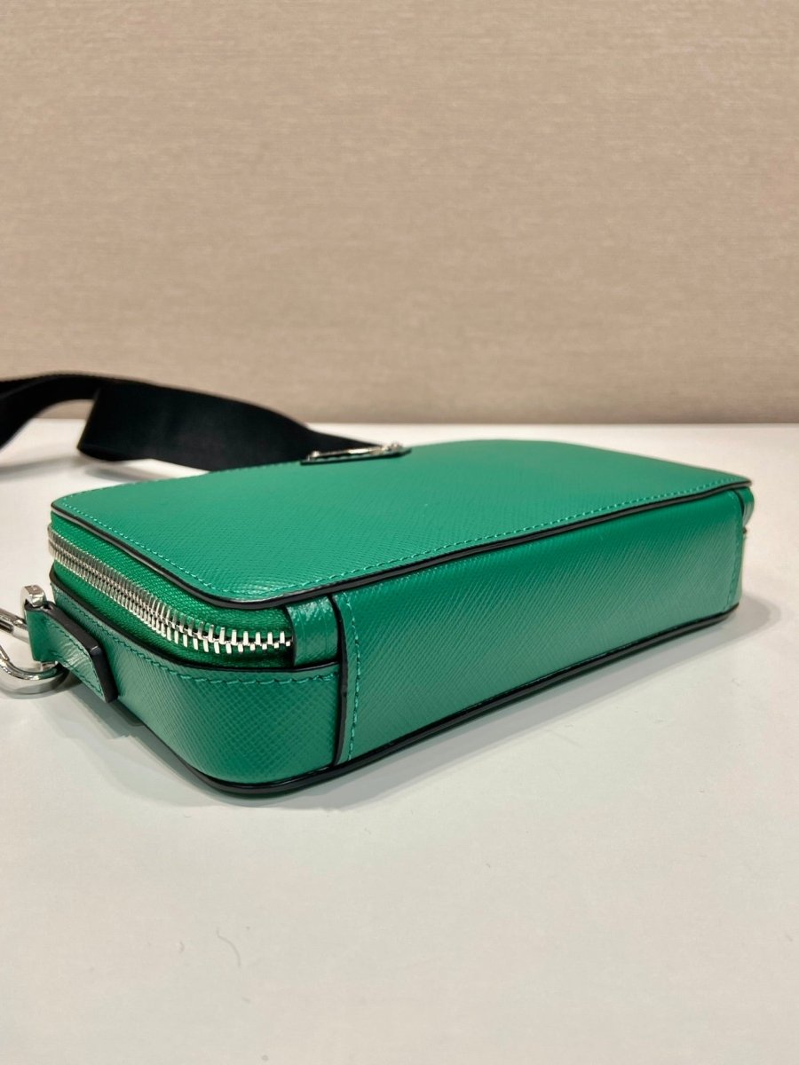 Brique Saffiano Leather Crossbody Bag – Elegant 2024 Minimalist Design