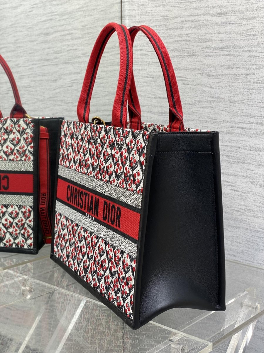 Dioramour Dior Book Tote Bag – Sweet Chinese Valentine’s Day Edition