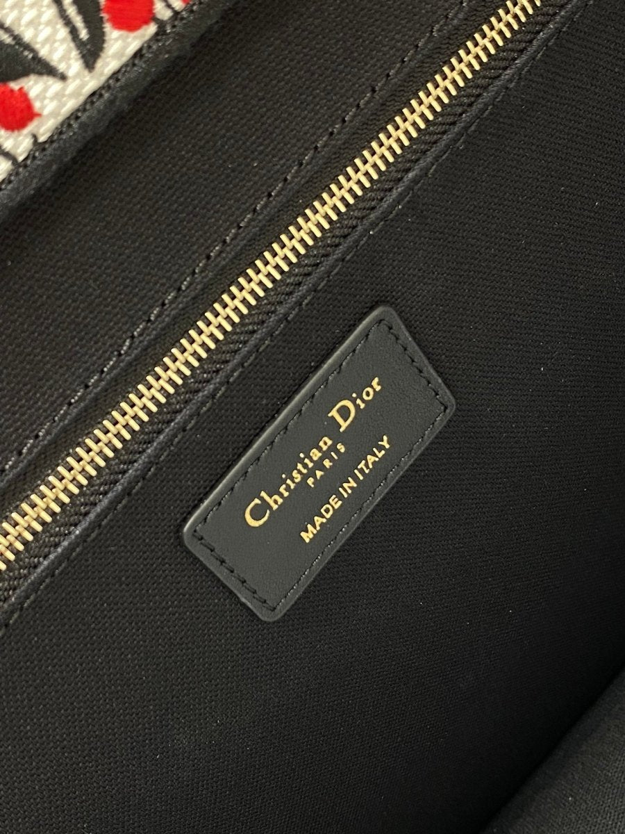 Dioramour Dior Book Tote Bag – Sweet Chinese Valentine’s Day Edition