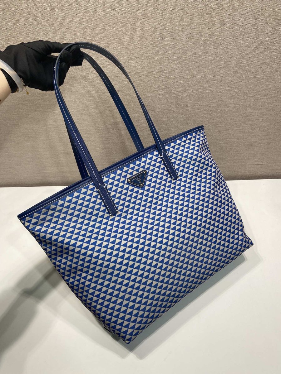 Elegant Triangular Pattern Nylon Tote Bag