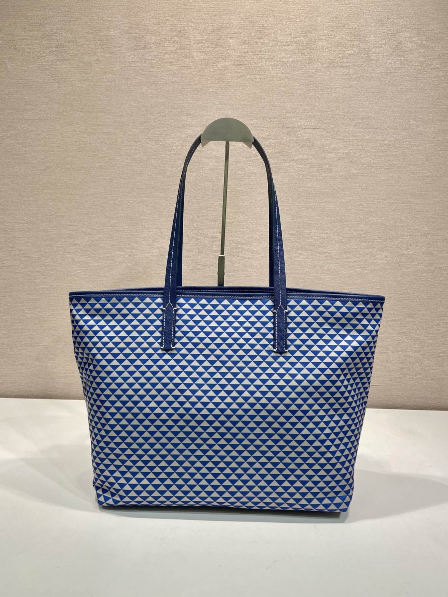 Elegant Triangular Pattern Nylon Tote Bag