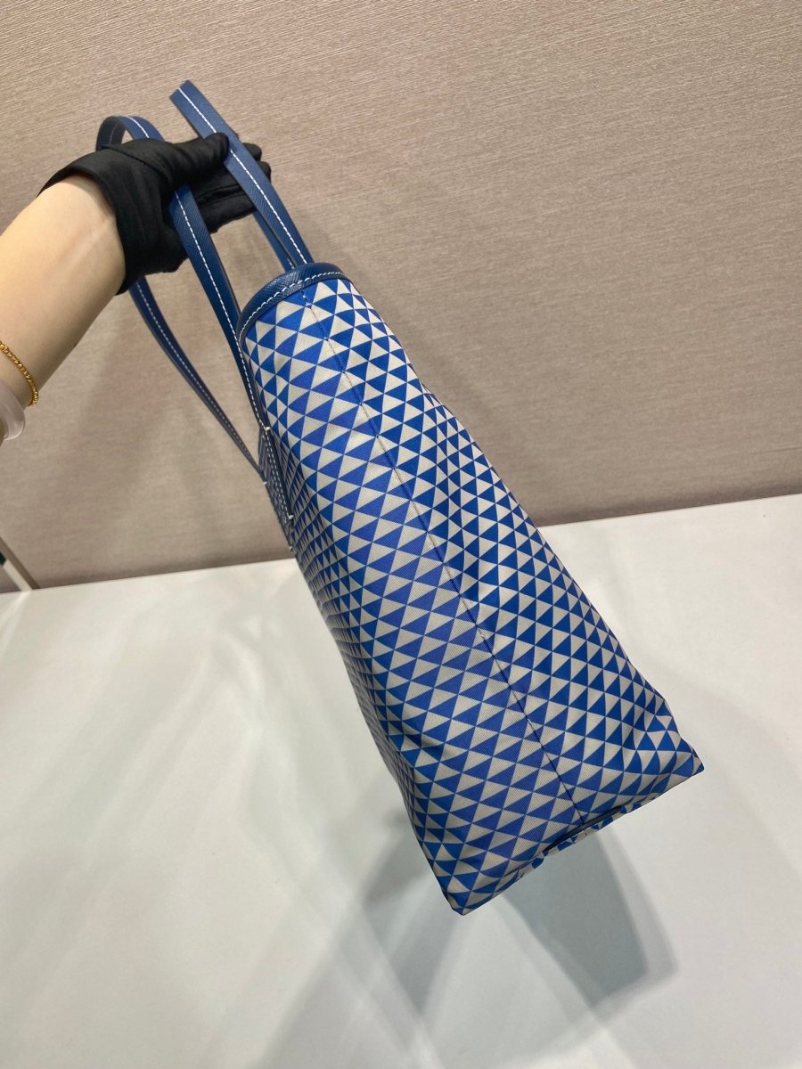 Elegant Triangular Pattern Nylon Tote Bag