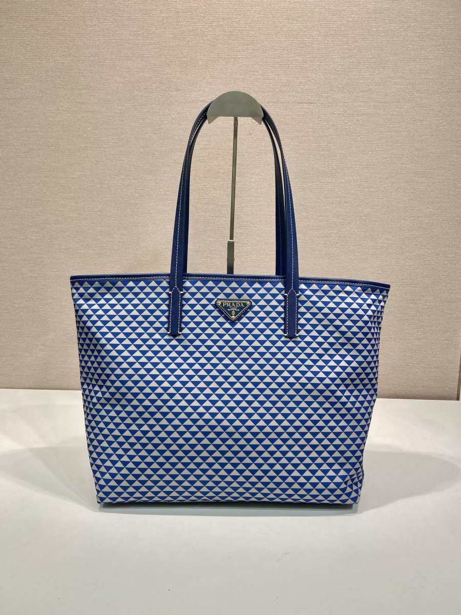 Elegant Triangular Pattern Nylon Tote Bag