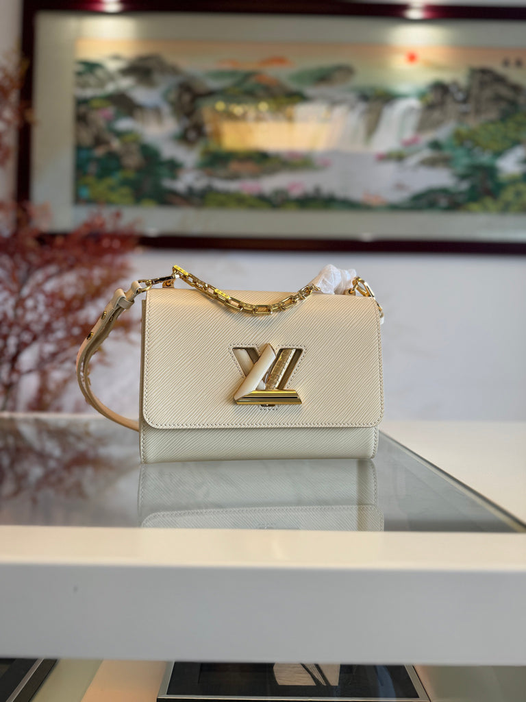 Elegant Twist-Lock Shoulder Bag – Designer Inspired Bags