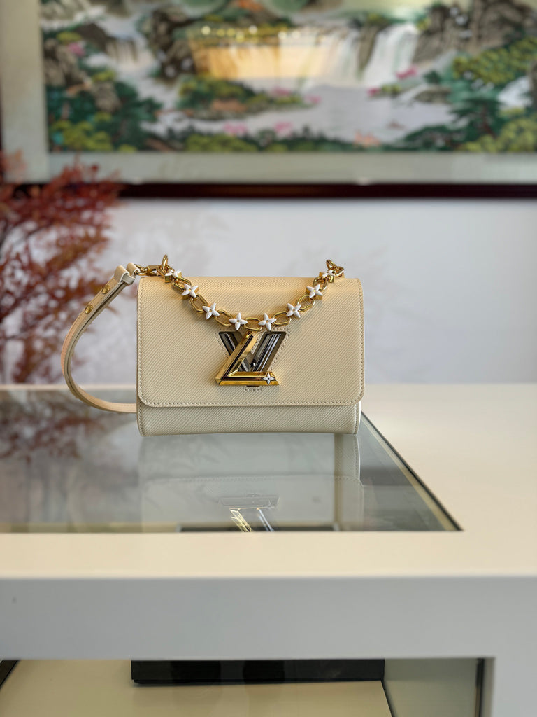 Elegant Floral Chain Twist-Lock Shoulder Bag – Designer Inspired Bags