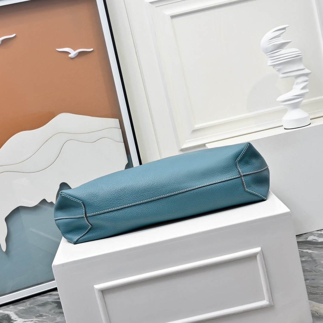 Reversible Dual-Tone Clemence Leather Tote Bag 36