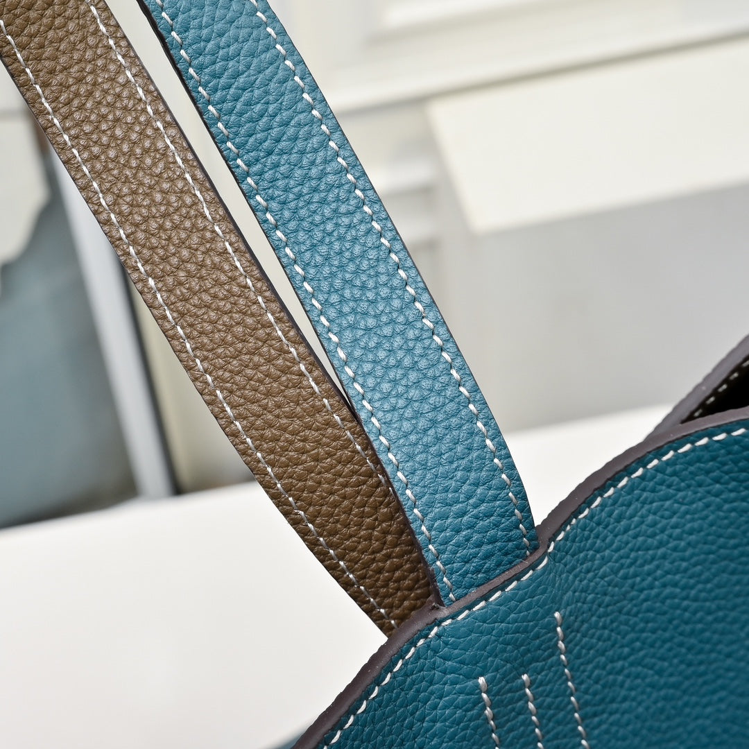 Reversible Dual-Tone Clemence Leather Tote Bag 36