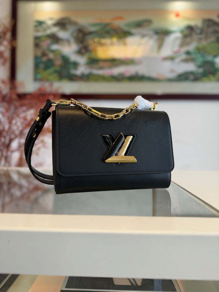 Elegant Twist-Lock Shoulder Bag – Designer Inspired Bags