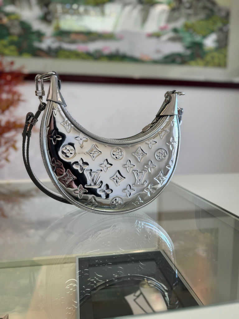 Silver Reflective Loop Shoulder Bag – Designer Inspired Bags