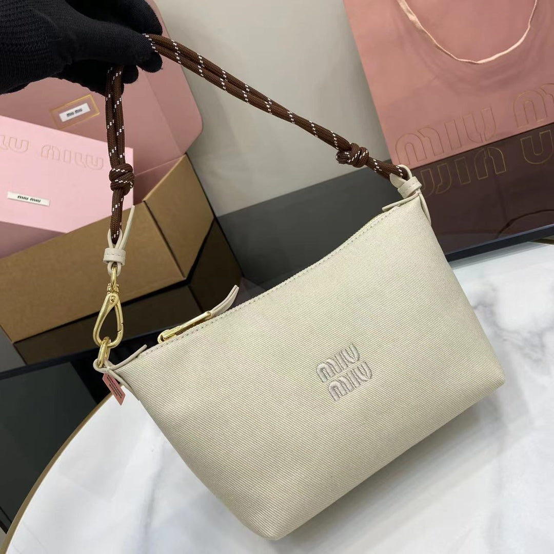 Gabardine Canvas Pouch