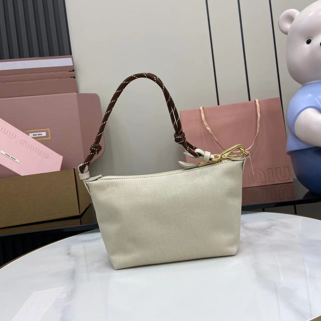 Gabardine Canvas Pouch