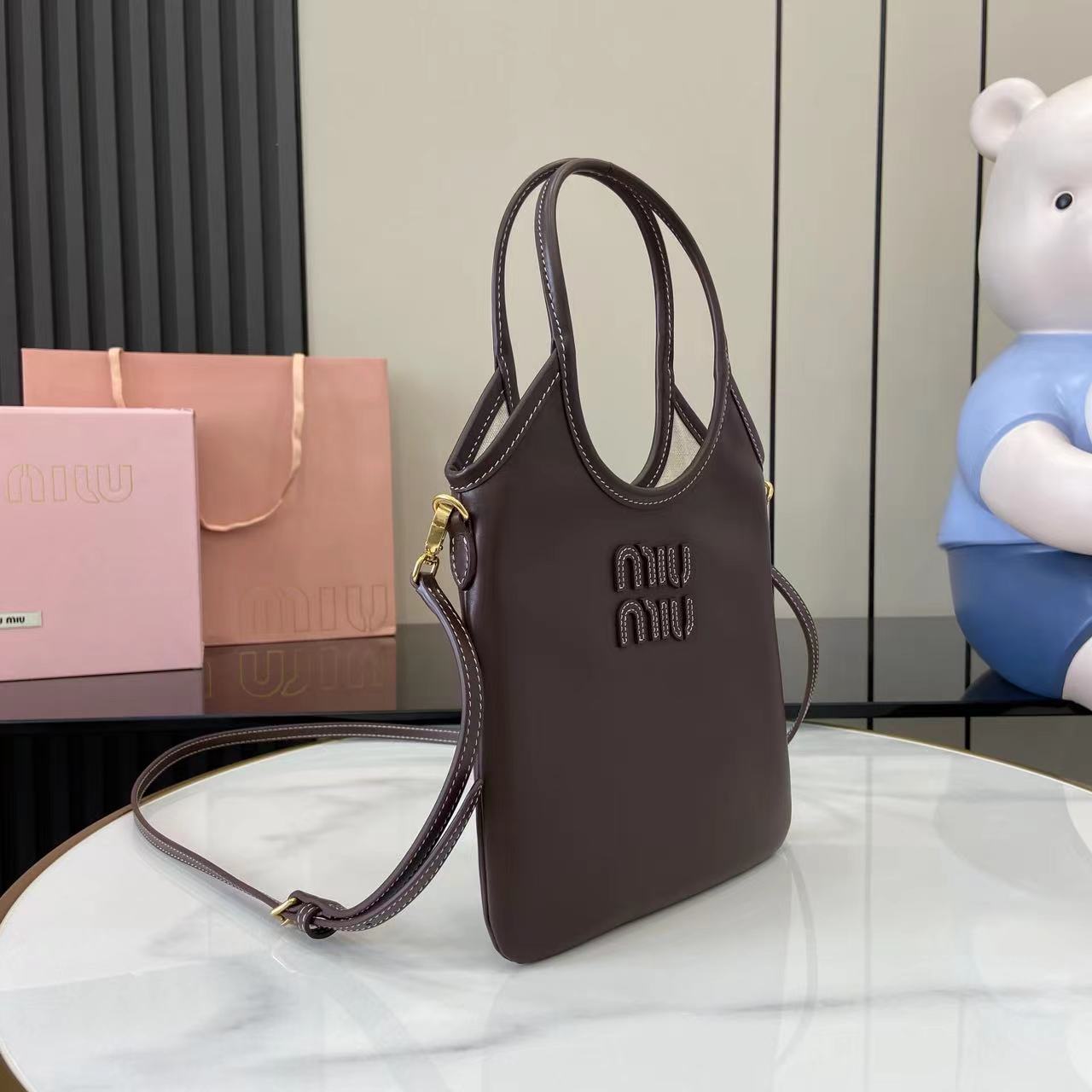 Compact Leather Tote with Classic Detailing