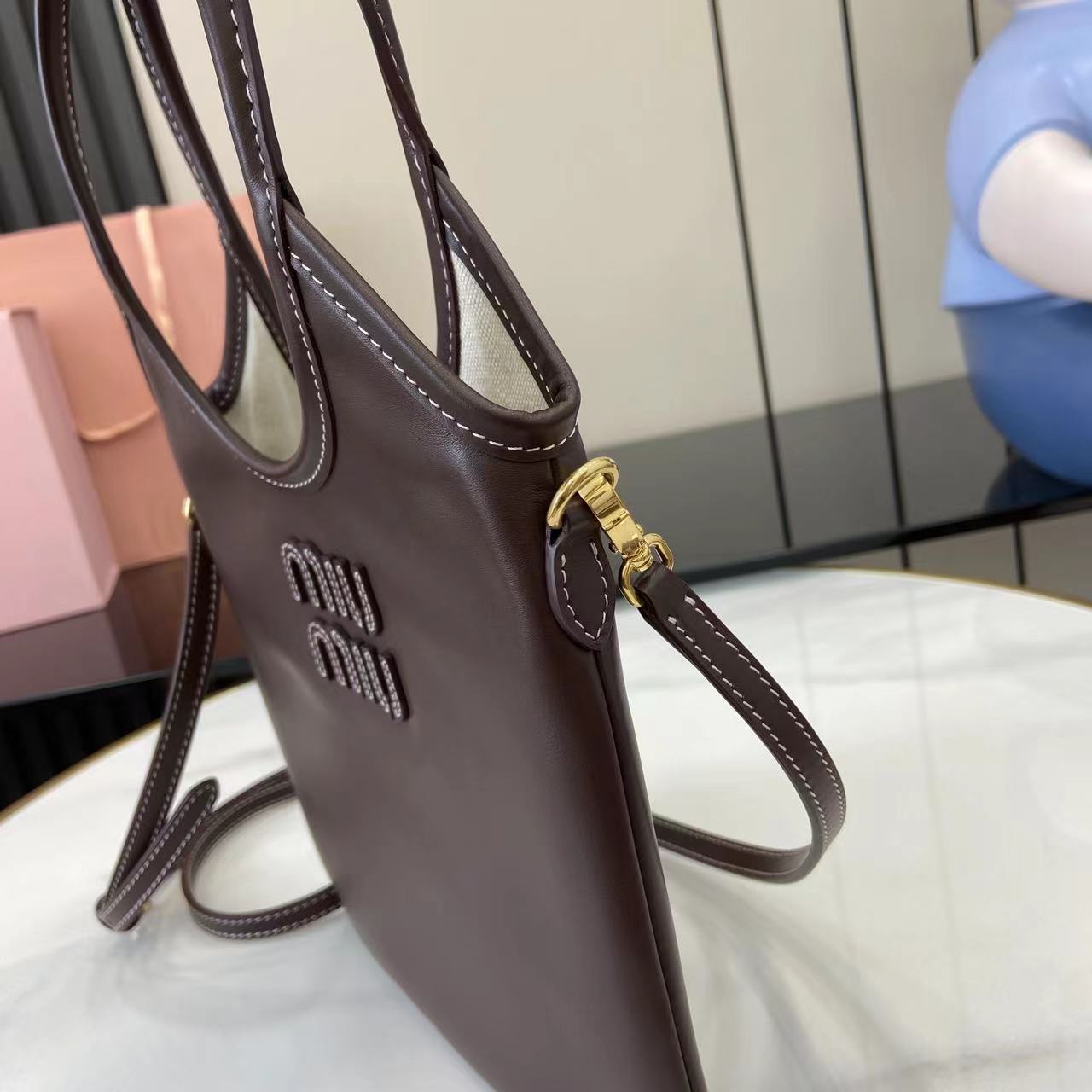 Compact Leather Tote with Classic Detailing