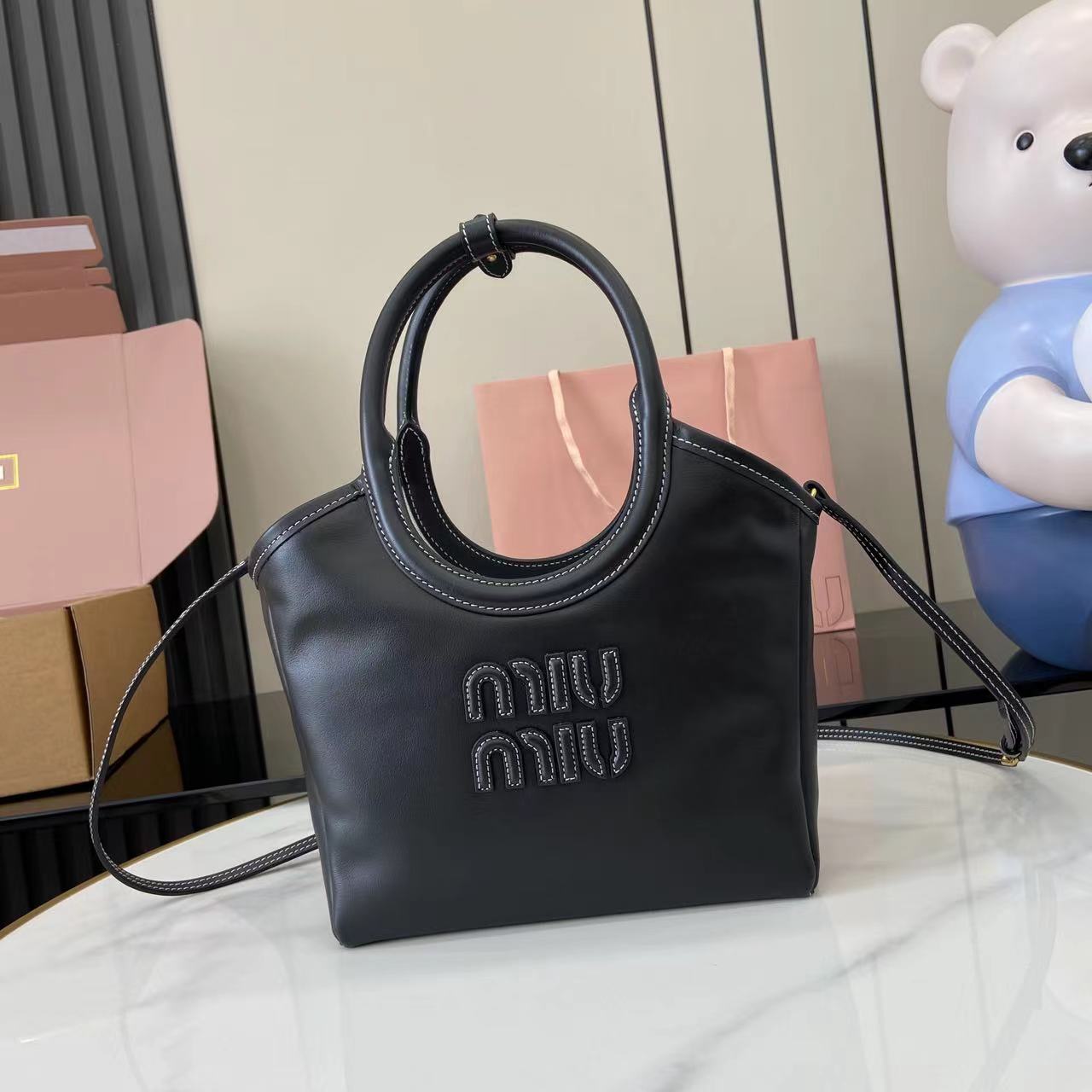 Ivy Leather Tote Bag