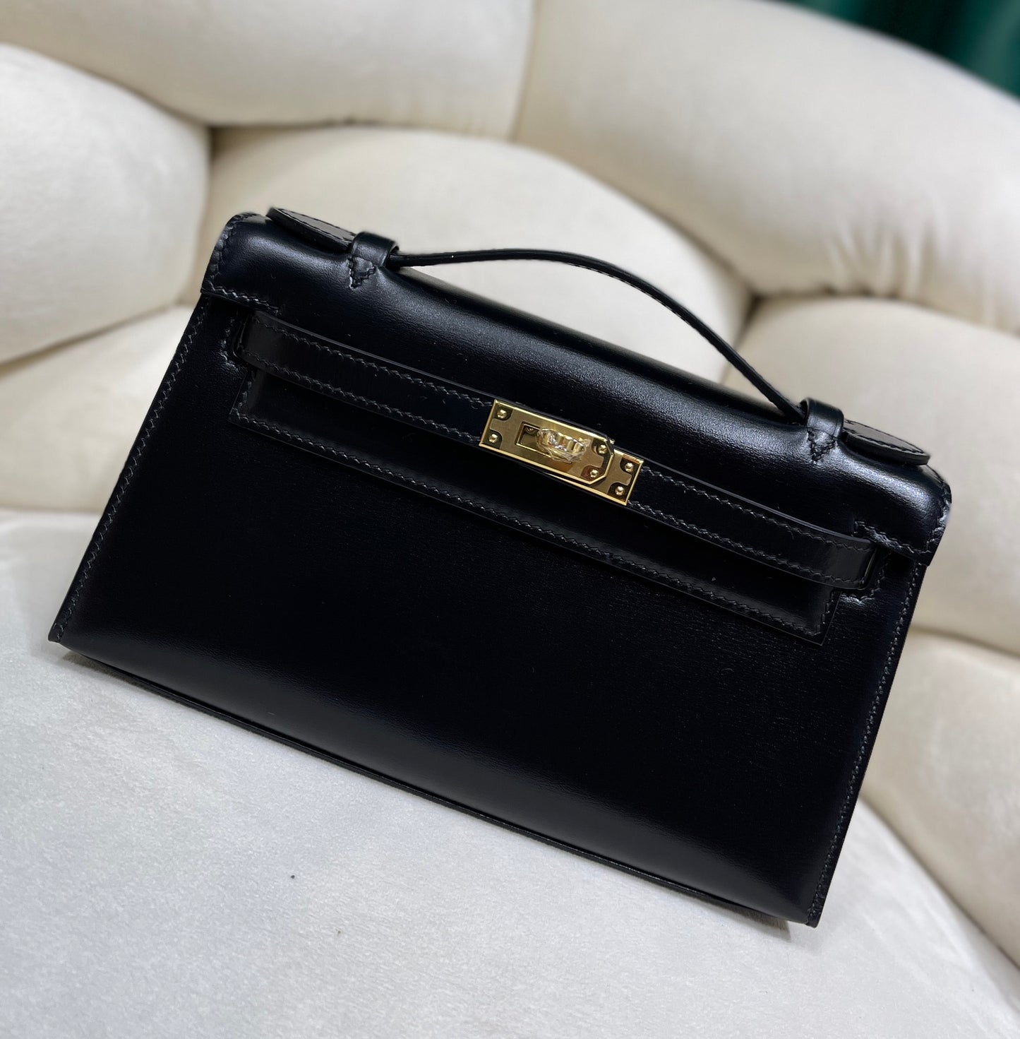 Shine Black Pochette Handbag with Gold-Tone Hardware