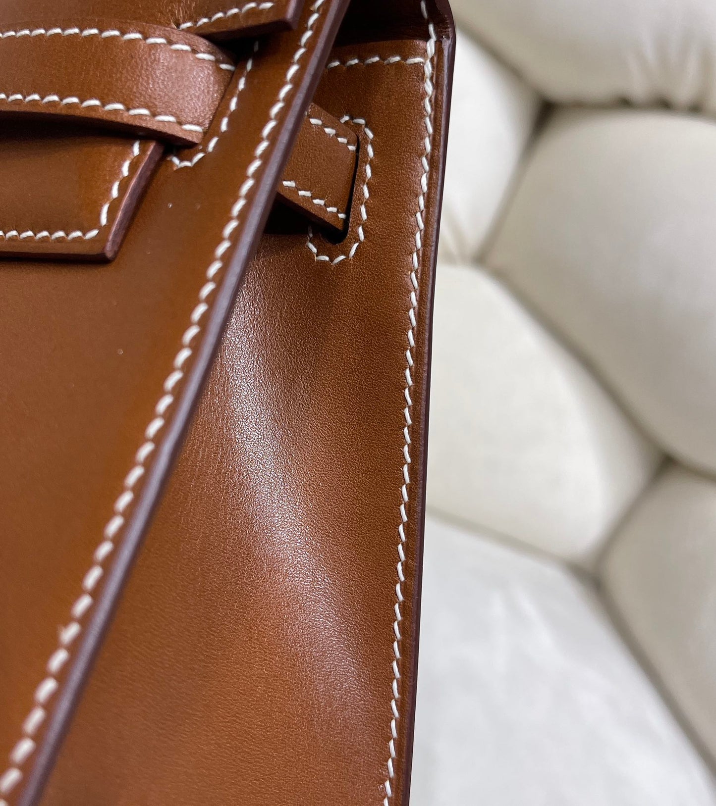 Gold Swift Pochette Handbag with Elegant Gold Hardware