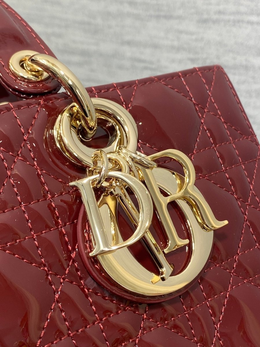 Lady D - Joy Bag Red – Elegant Patent Leather with Classic Cannage Design