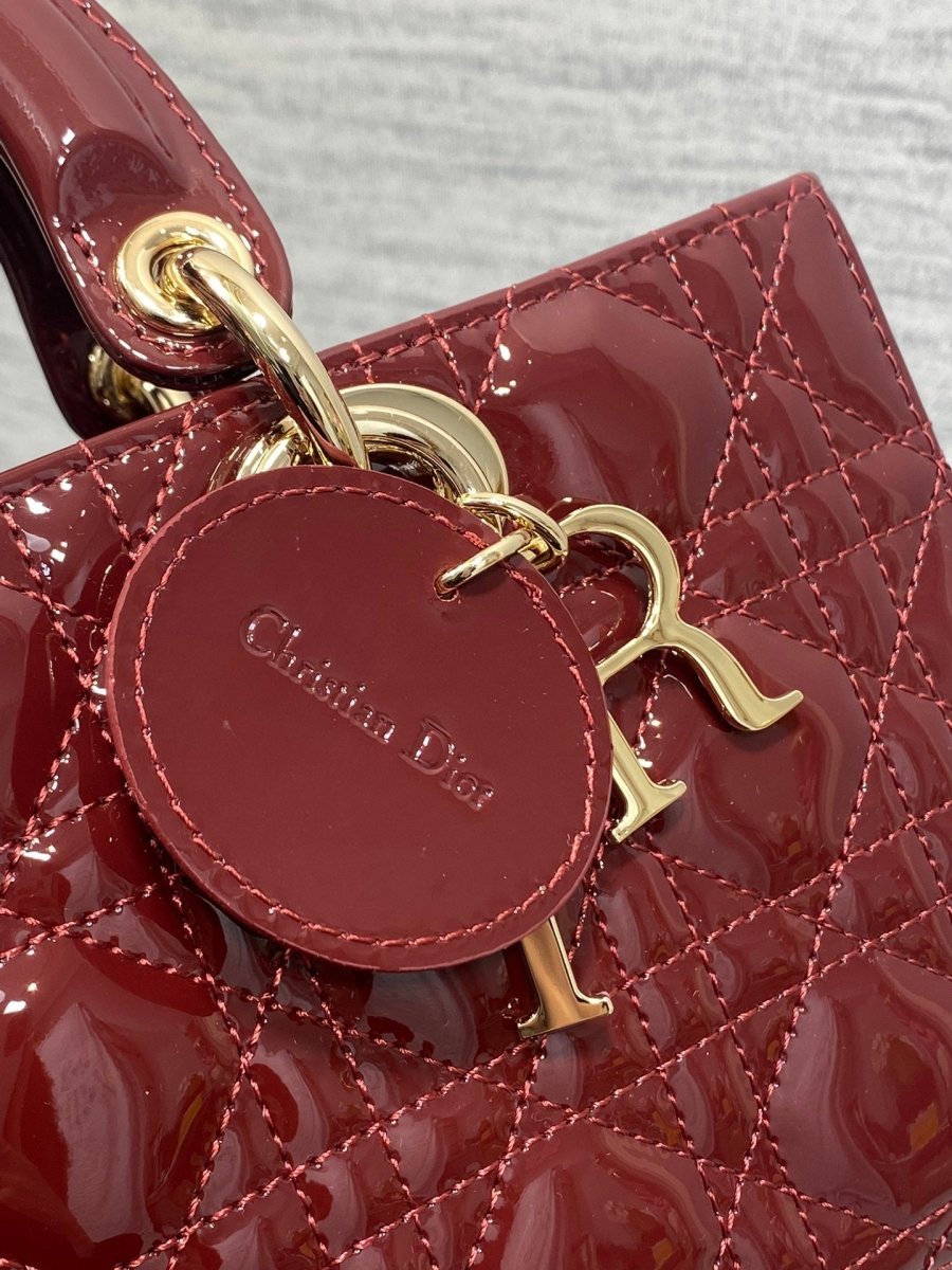 Lady D - Joy Bag Red – Elegant Patent Leather with Classic Cannage Design