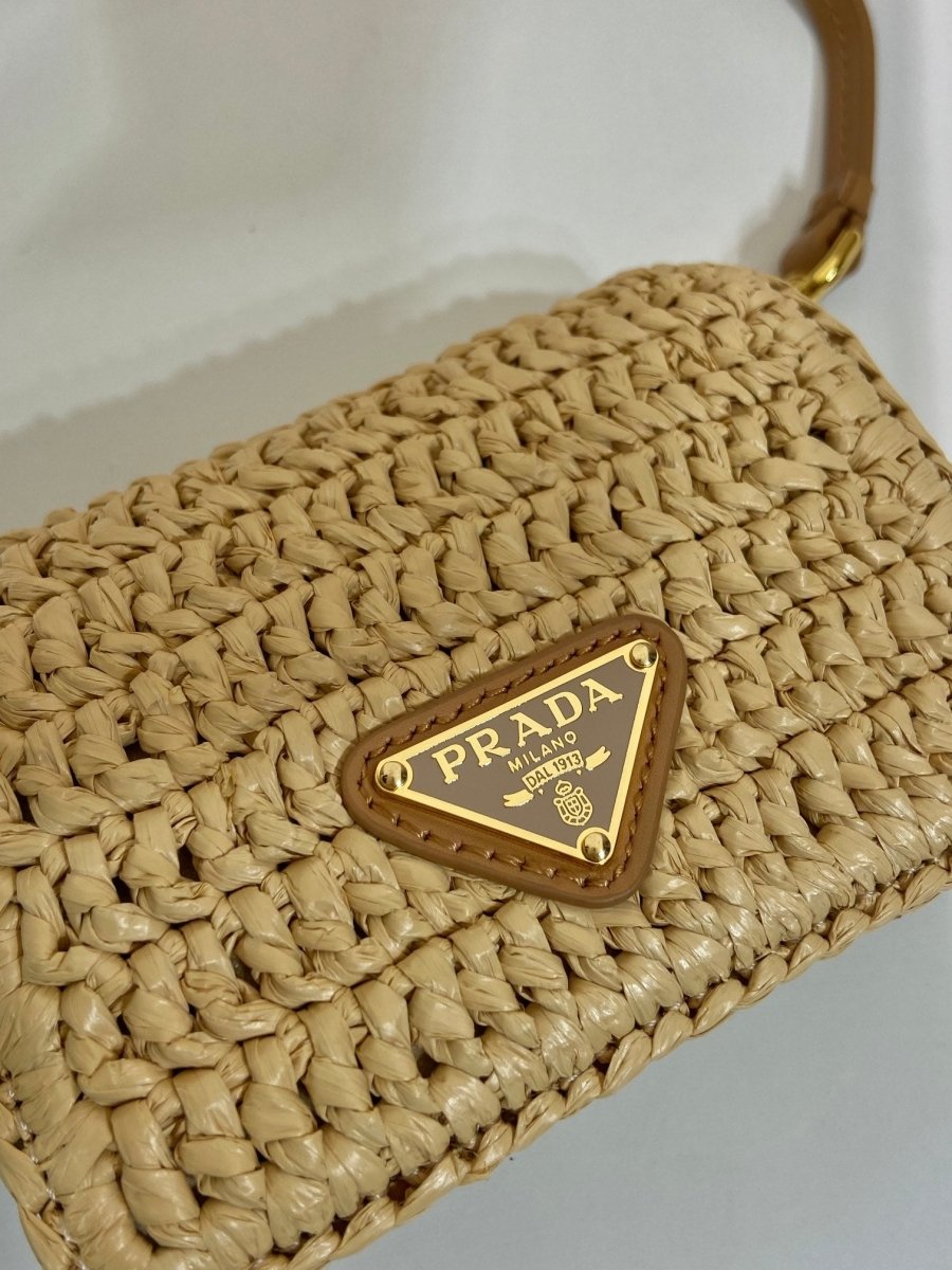 Raffia - Effect Crochet Card Holder with Shoulder Strap – Handwoven Calfskin Mini Bag