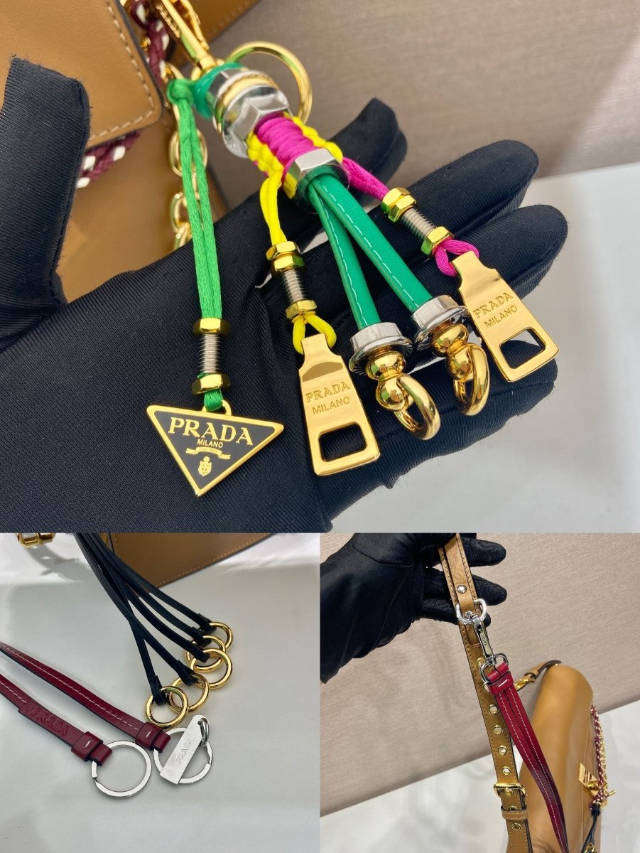 Soft Sound Large Leather Shoulder Bag in Caramel