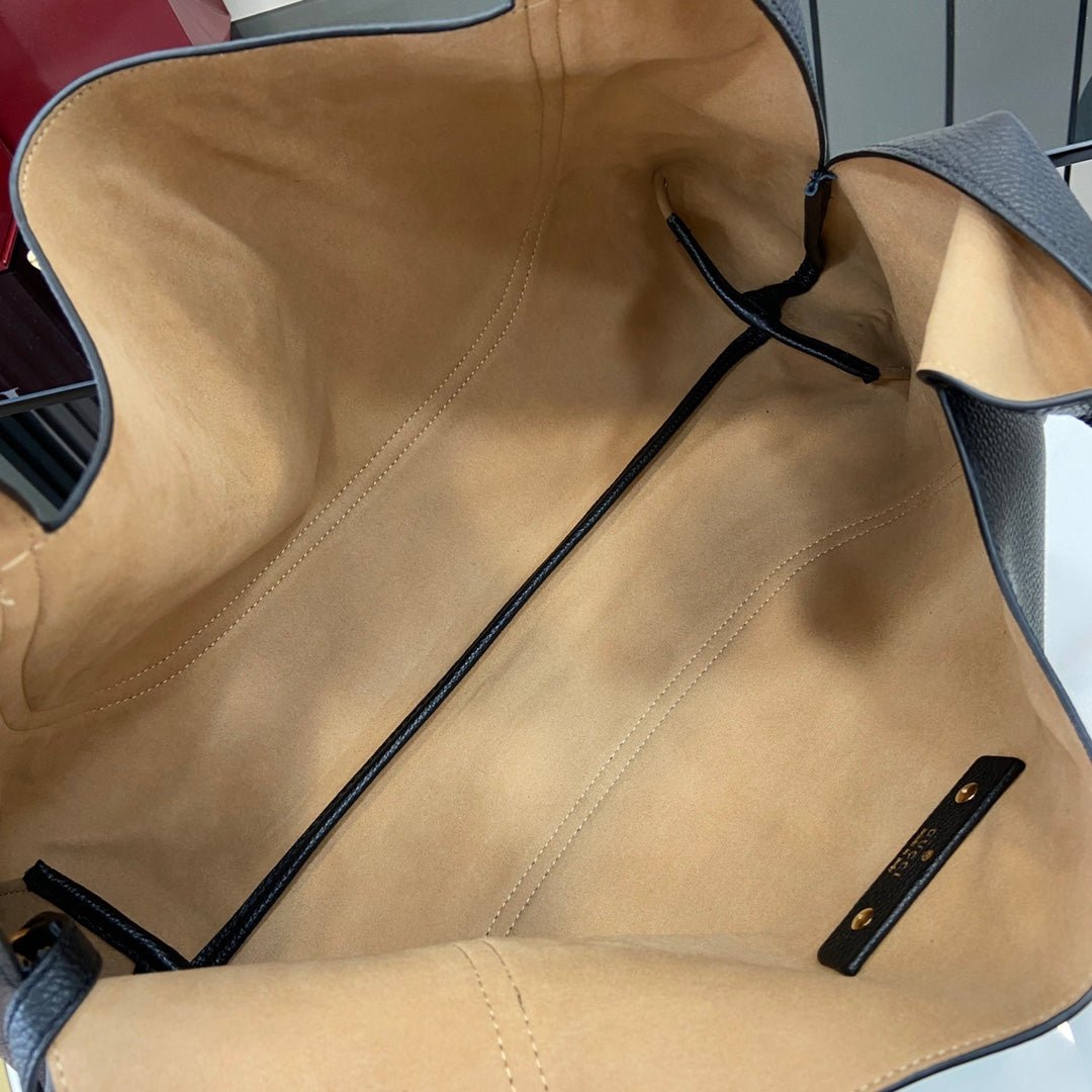 Softbit Maxi Leather Shoulder Bag – Luxury Inspired Oversized Elegance