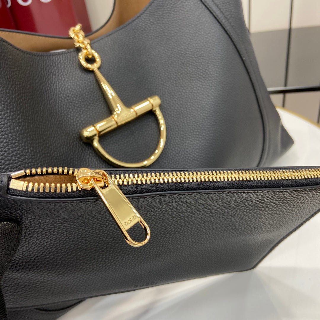 Softbit Maxi Leather Shoulder Bag – Luxury Inspired Oversized Elegance